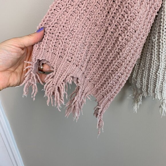 POL Chenille Chunky Turtleneck Color Block Sweater Fryed Hem Sweater Size Small - Picture 2 of 6